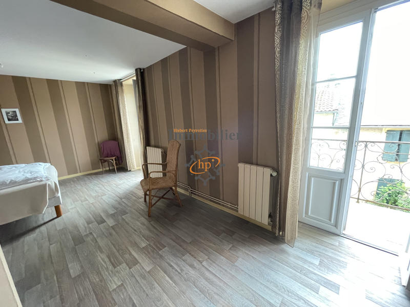 Maison - 197 m² - 8 pièces