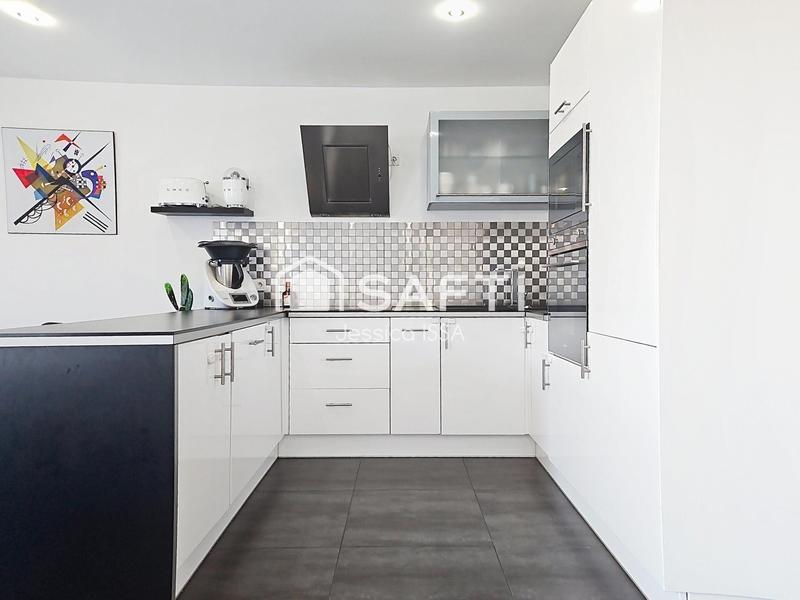 Appartement - 83 m² - 5 pièces