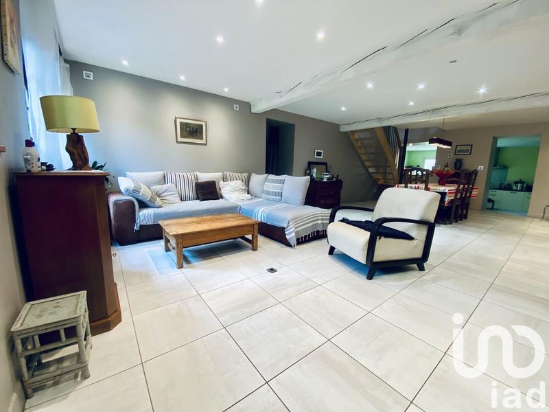 Maison - 250 m² - 6 pièces