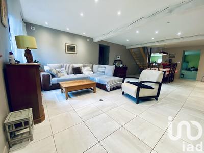 Maison - 250 m² - 6 pièces