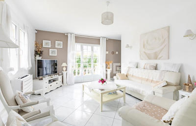 Maison - 178 m² - 7 pièces