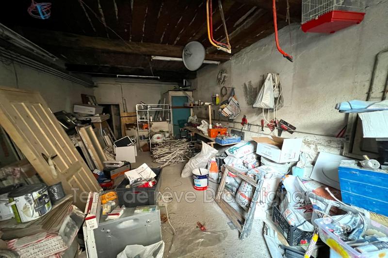 Parking / Garage - 97 m²