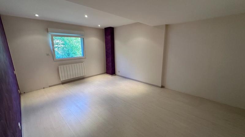 Maison - 152 m² - 8 pièces