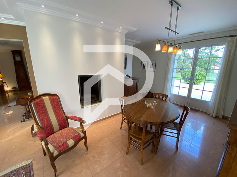 Maison - 282 m² - 7 pièces