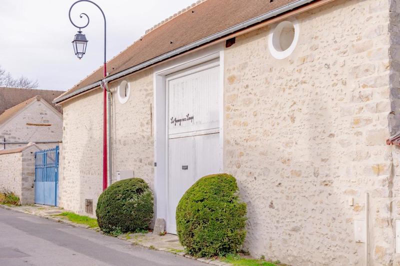 Maison - 353 m² - 9 pièces