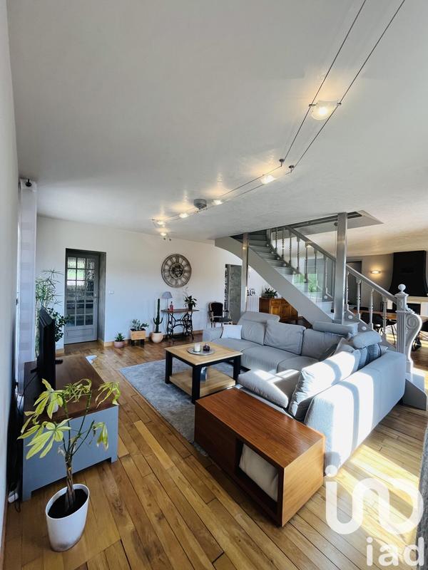 Maison - 200 m² - 5 pièces