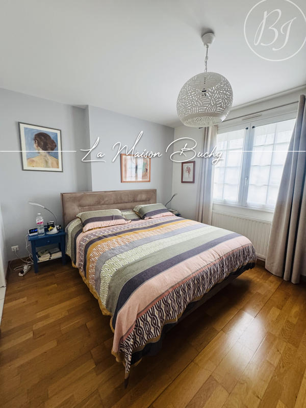 Maison - 185 m² - 6 pièces