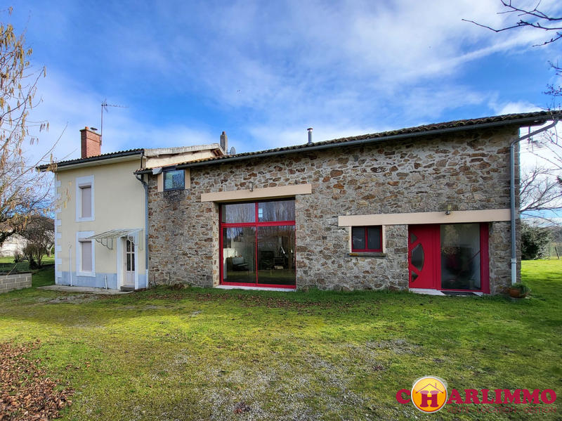 Maison - 262 m² - 7 pièces