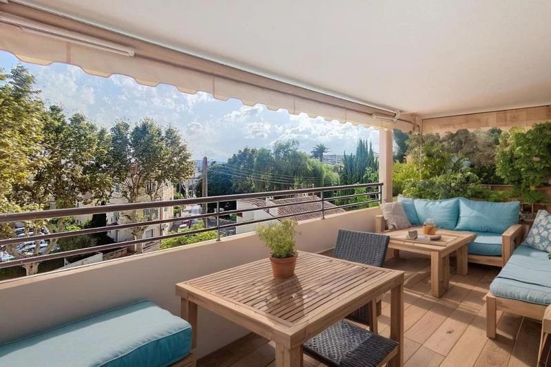 Appartement - 82 m² - 3 pièces