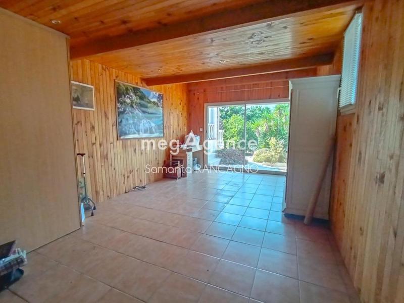 Maison traditionnelle - 108 m² - 4 pièces