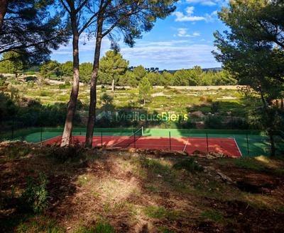 Propriété - 200 m² - 10 pièces