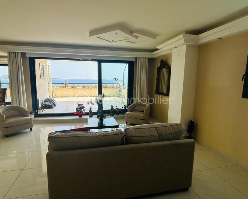 Appartement - 162 m² - 5 pièces