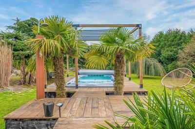 Maison traditionnelle - 210 m² - 8 pièces