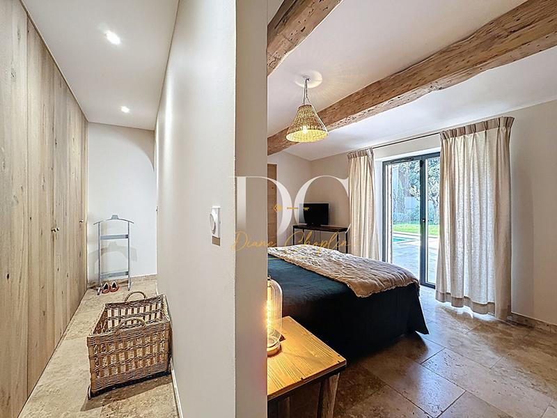 Mas - 164 m² - 5 pièces