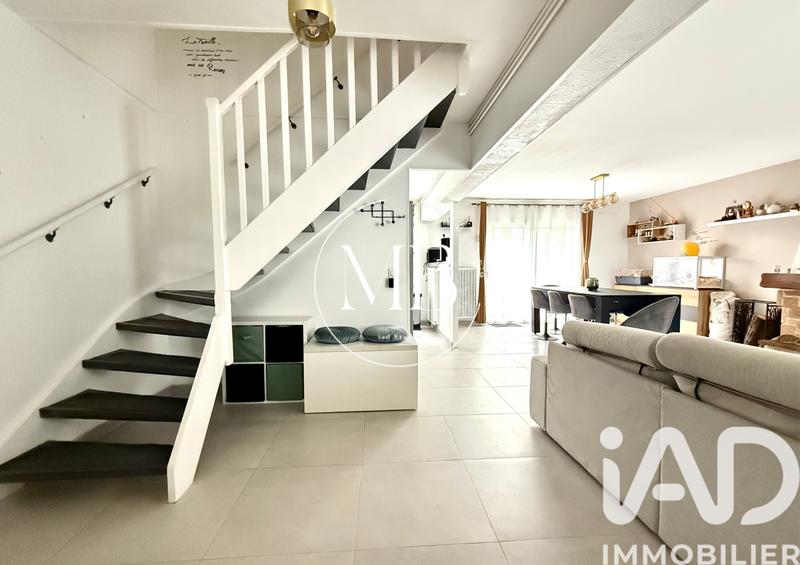 Maison - 95 m² - 5 pièces