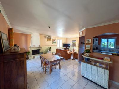 Maison - 137 m² - 6 pièces