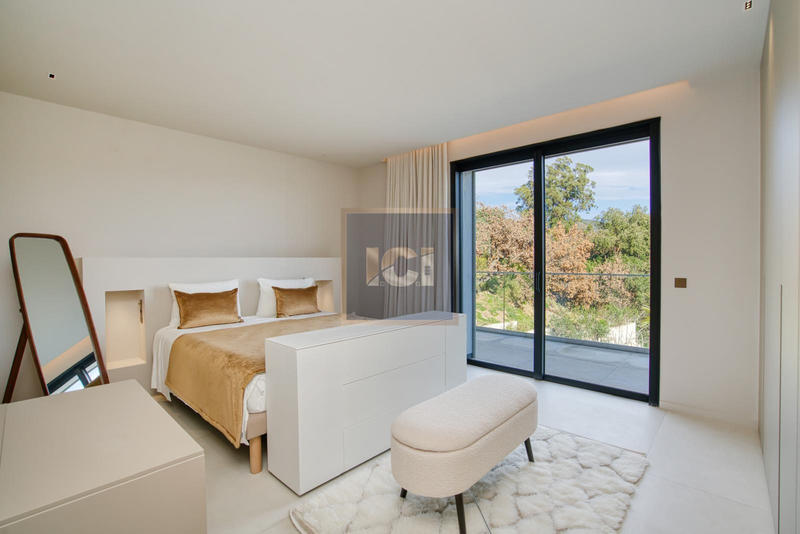 Villa - 268 m² - 6 pièces