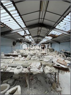 Local commercial - 6 606 m² - 95 pièces