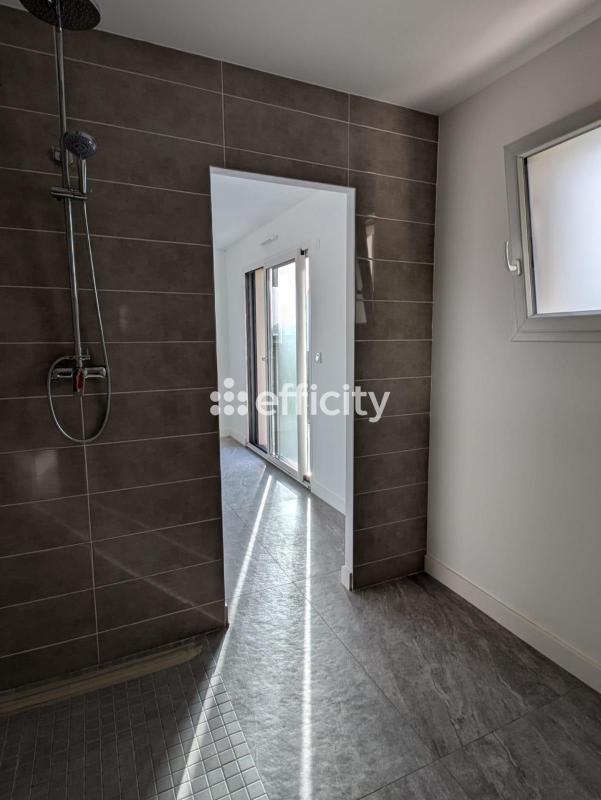 Maison - 165 m² - 6 pièces