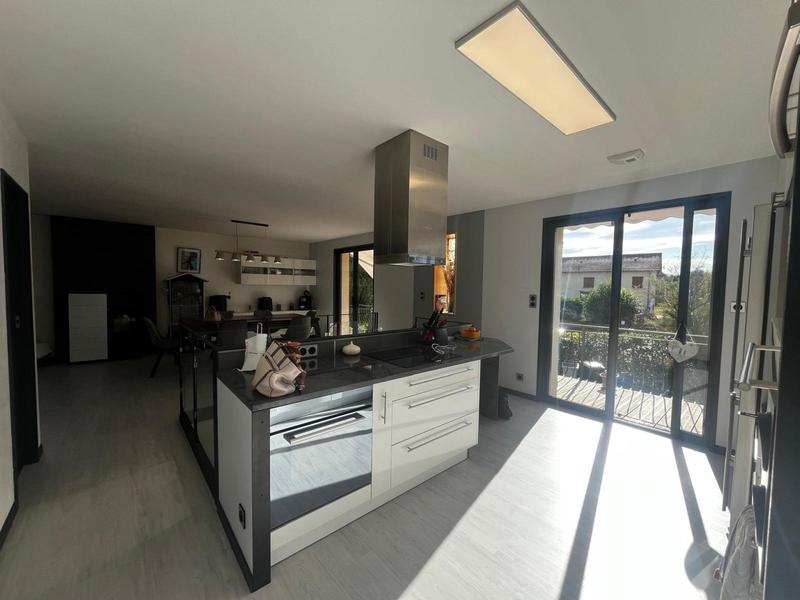 Maison - 188 m² - 6 pièces