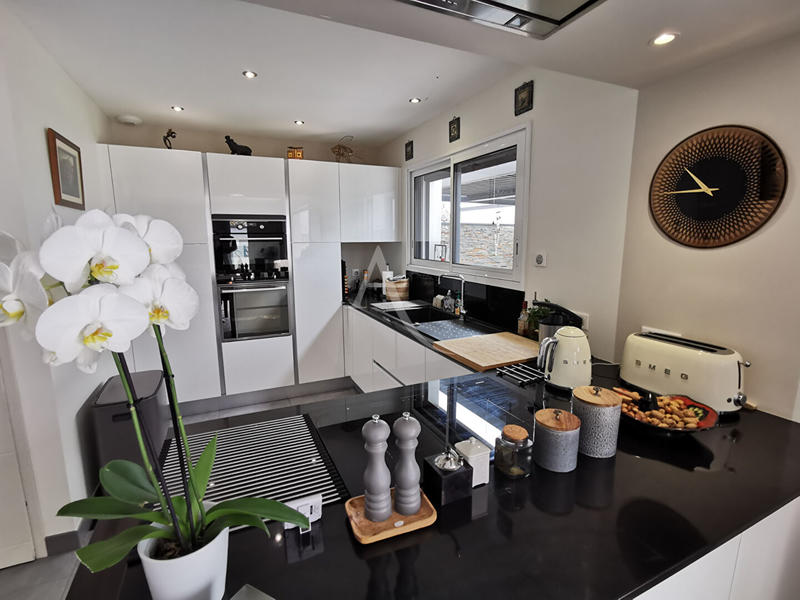 Maison - 88 m² - 5 pièces