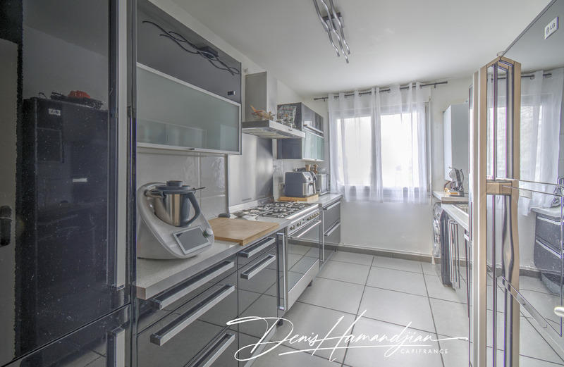 Appartement - 100 m² - 4 pièces