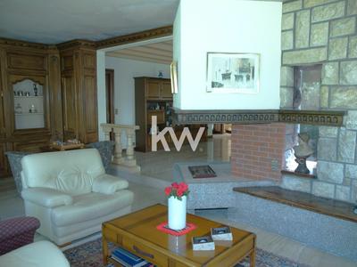 Maison - 315 m² - 11 pièces