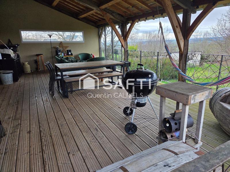 Maison - 299 m² - 4 pièces