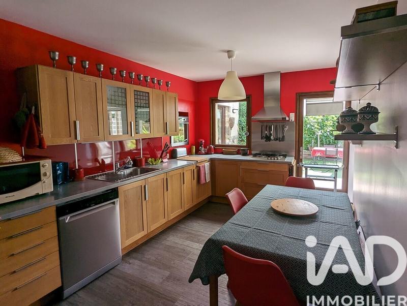 Maison - 425 m² - 11 pièces