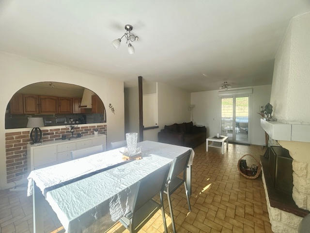 Maison - 82 m² - 5 pièces