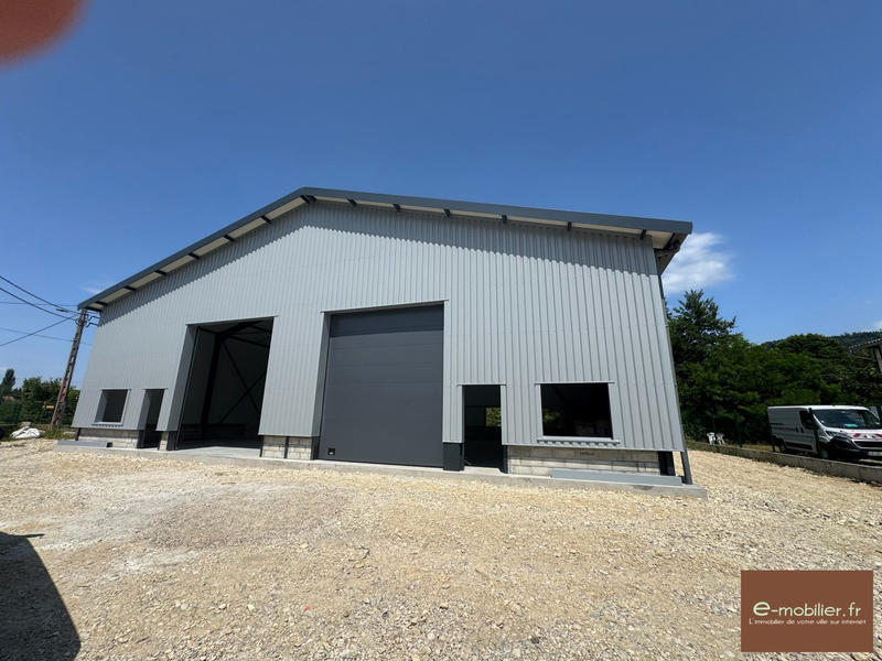 Local d'activités - 150 m²