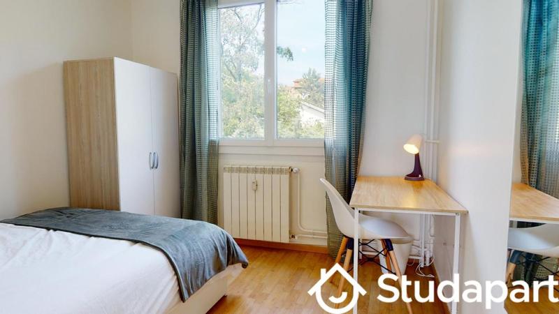 Chambre - 9 m² - 1 pièce