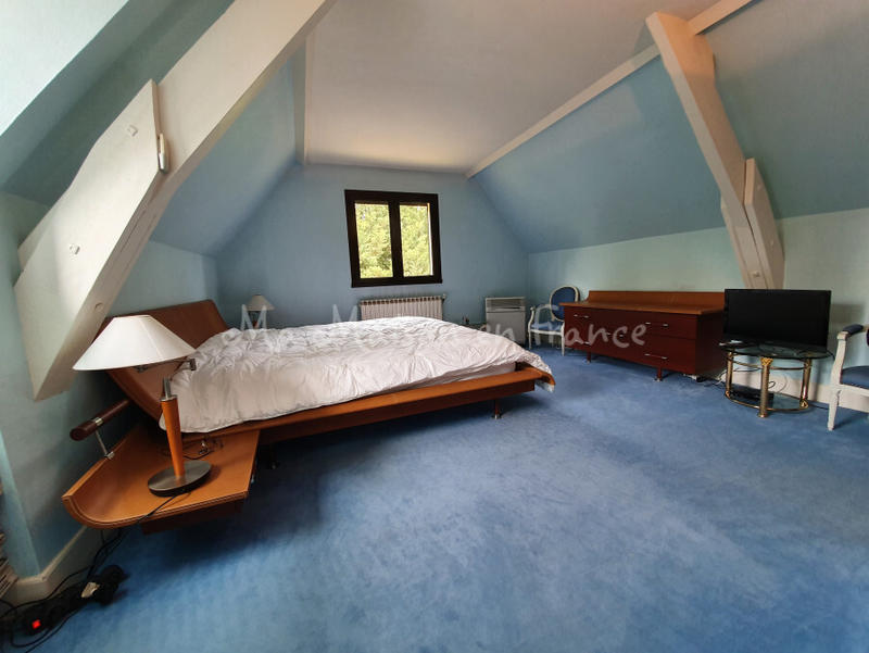 Maison - 300 m² - 11 pièces