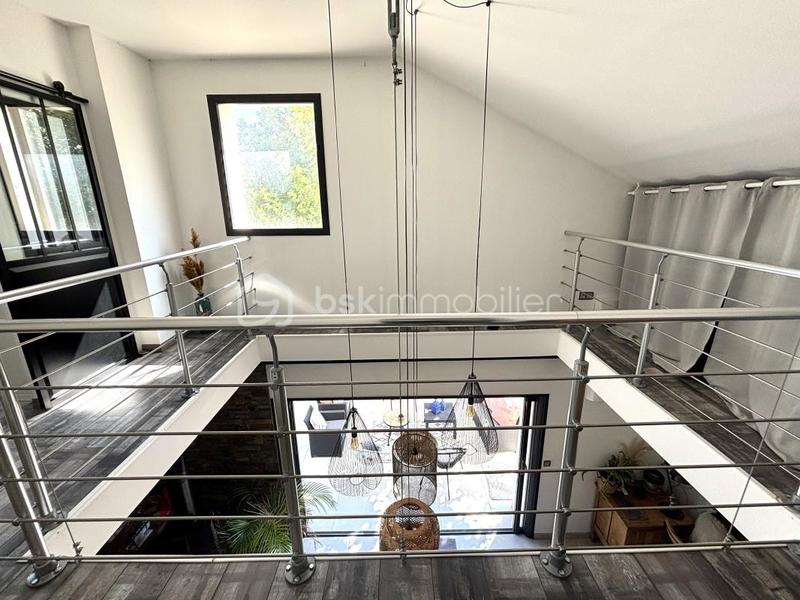 Maison traditionnelle - 164 m² - 7 pièces