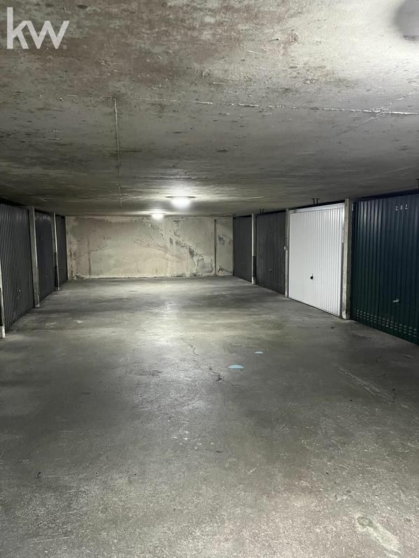 Parking / Garage - 13 m²