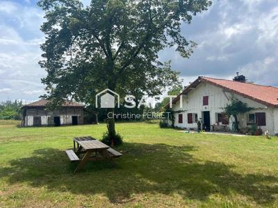 Maison - 88 m² - 4 pièces