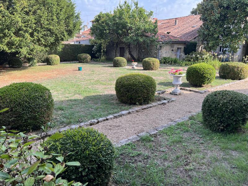 Maison ancienne - 188 m² - 6 pièces