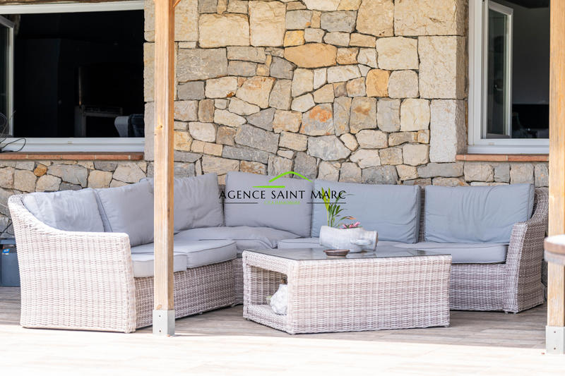 Maison - 208 m² - 5 pièces