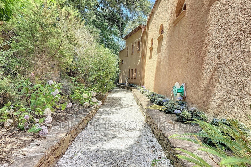 Villa - 180 m² - 6 pièces