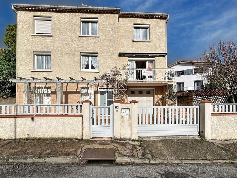 Maison - 180 m² - 7 pièces