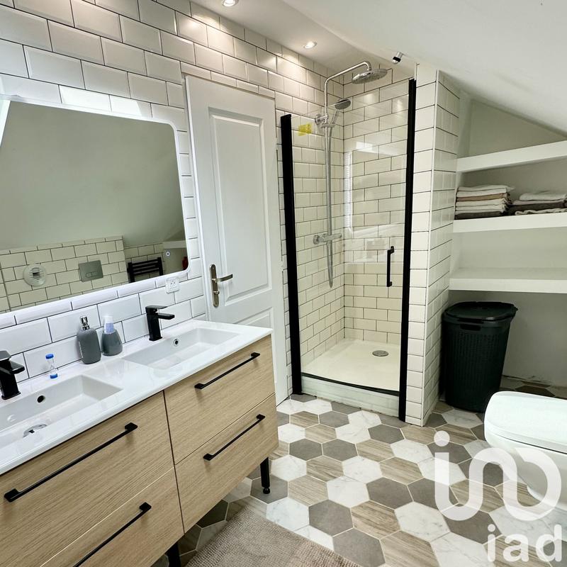 Maison - 197 m² - 7 pièces