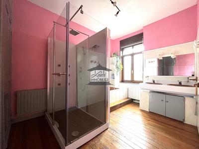 Maison - 210 m² - 10 pièces