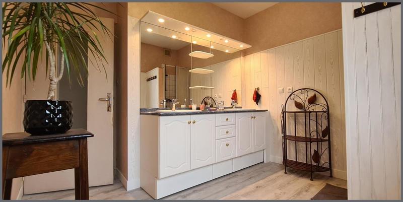 Maison - 95 m² - 5 pièces