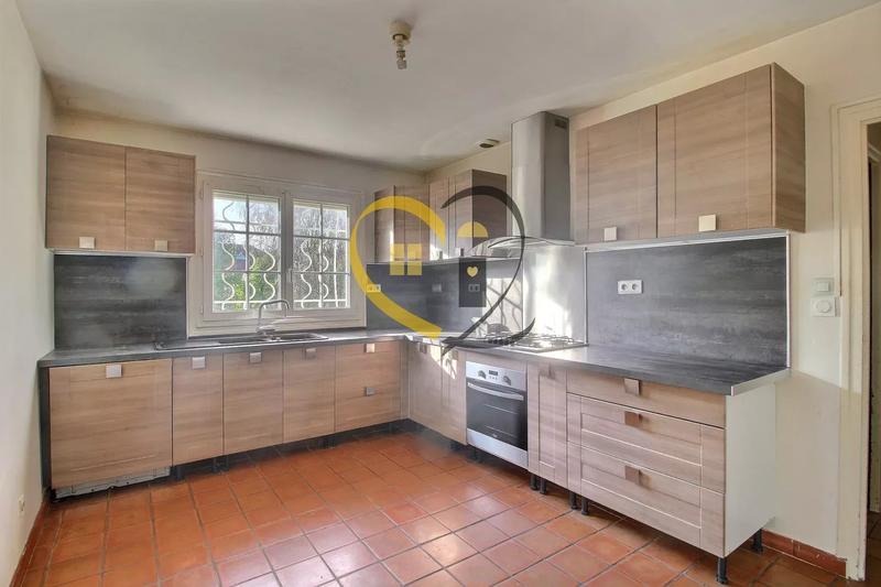 Maison - 177 m² - 6 pièces