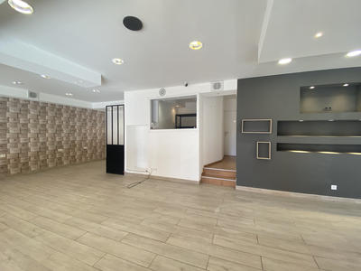 Local commercial - 117 m²