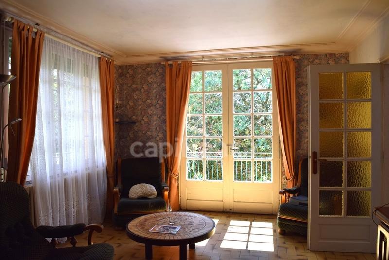 Maison - 120 m² - 10 pièces