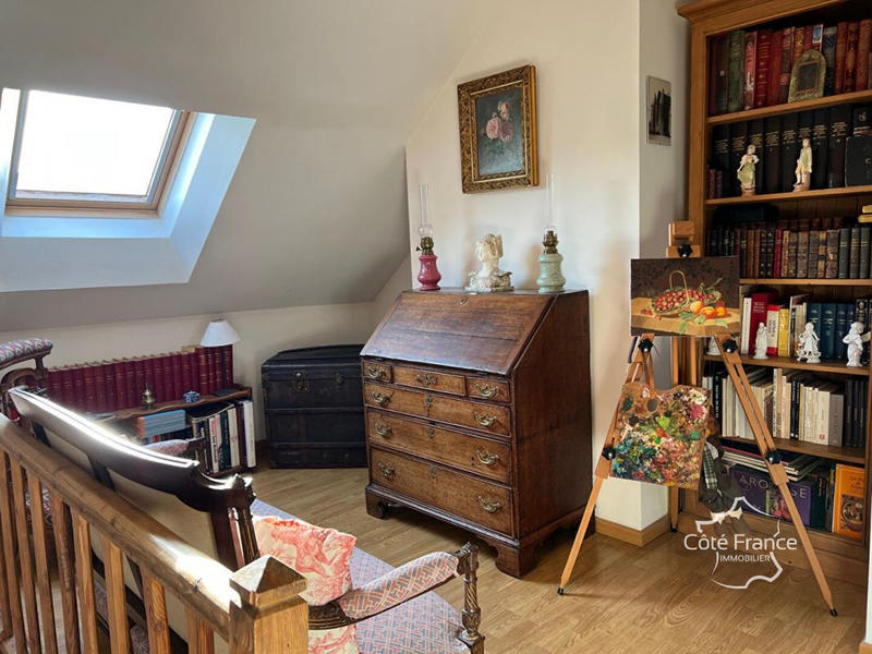 Maison en pierre - 250 m² - 7 pièces