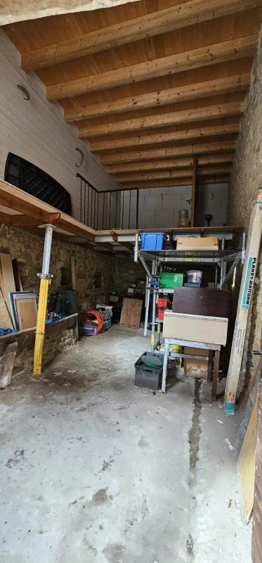 Grange - 115 m² - 2 pièces