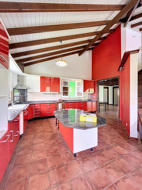 Maison - 199 m² - 5 pièces