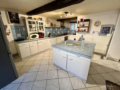 Maison - 178 m² - 7 pièces